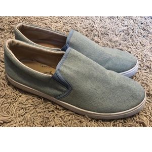 Sole Mates women’s comfort sneaker shoe